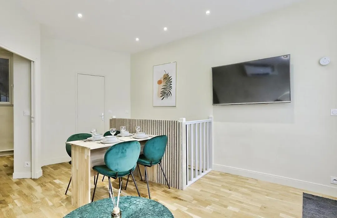 Cosy Appartement - Eiffel Tower-1